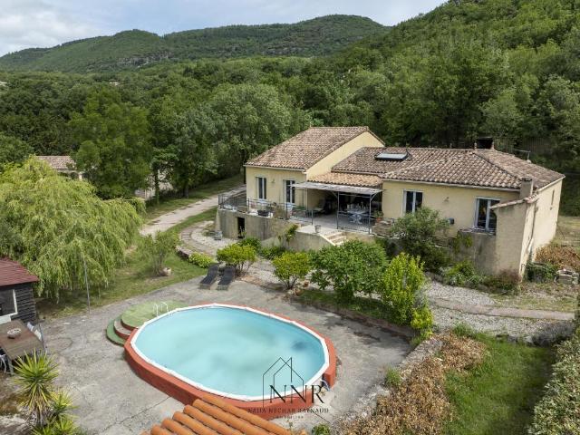Maison 5 pièces 180 m²