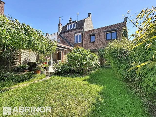 Maison 5 pièces 180 m²