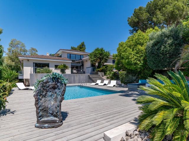 Maison 5 pièces 180 m²