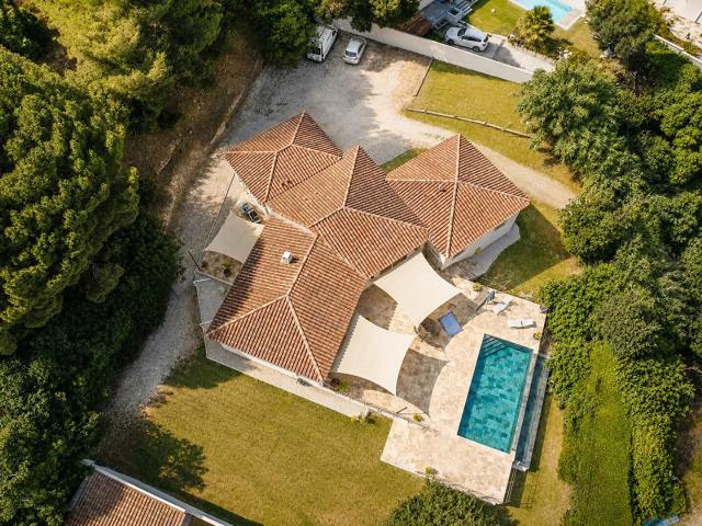Maison 5 pièces 180 m²