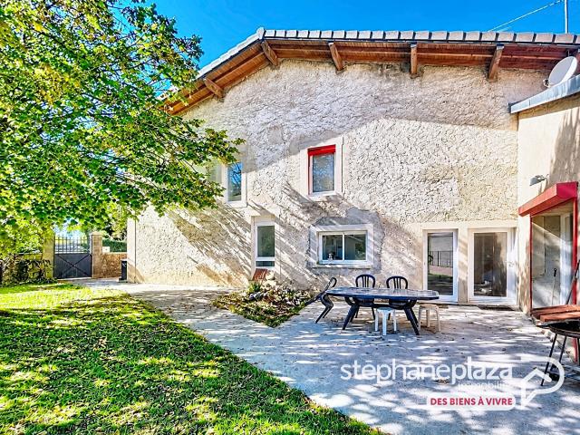 Maison 5 pièces 180 m²