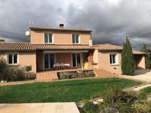 Maison 5 pièces 180 m²