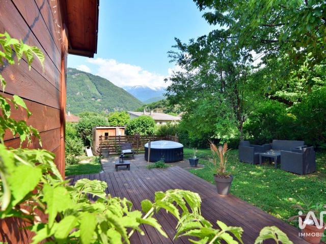 Maison 5 pièces 180 m²