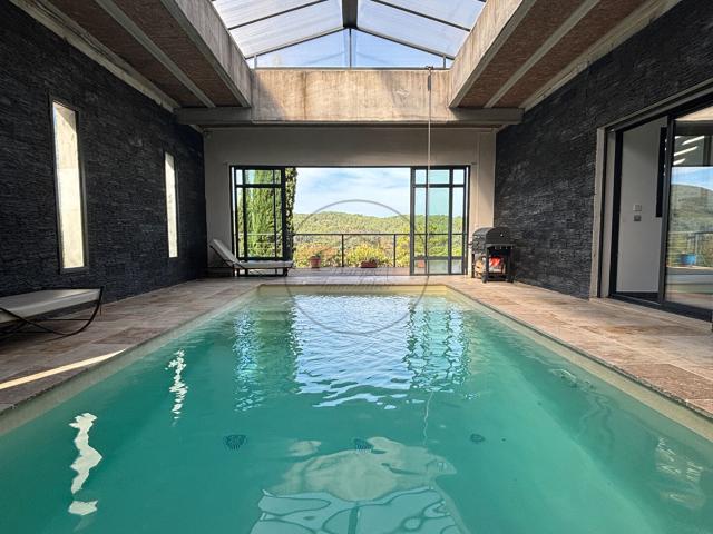 Maison 5 pièces 180 m²