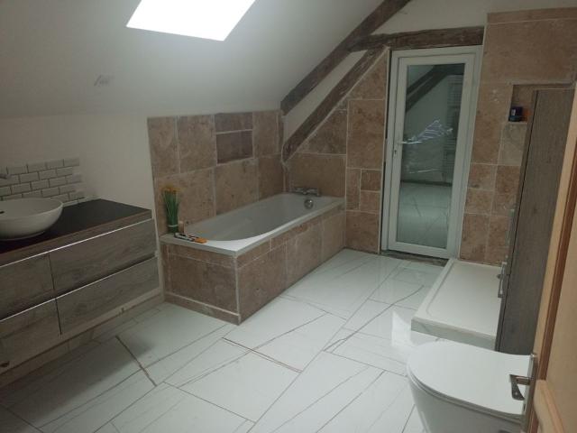 Maison 5 pièces, 180 m² à louer à Pelousey 25170