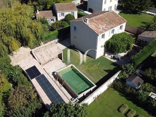 Maison 5 pièces 182 m²