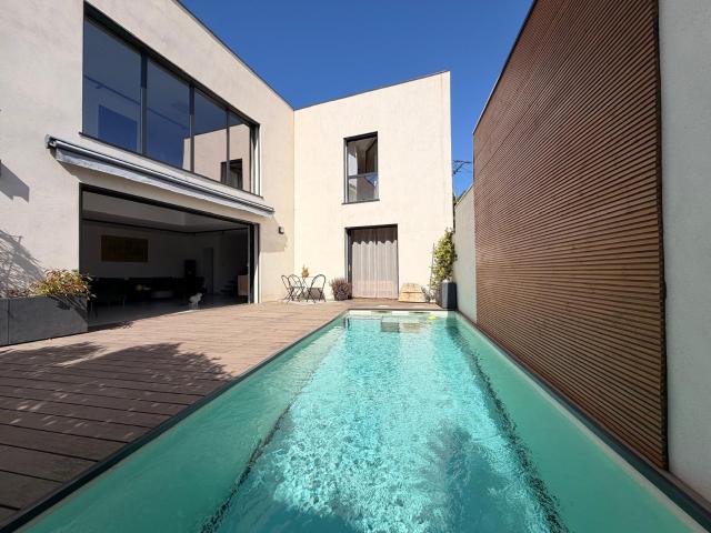 Maison 5 pièces 182 m²