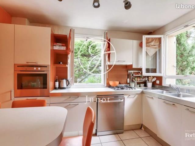 Maison 5 pièces 182 m²