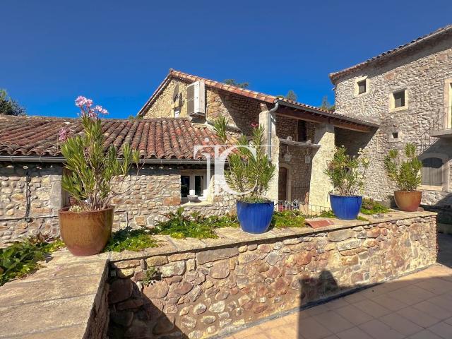 Maison 5 pièces 183 m²