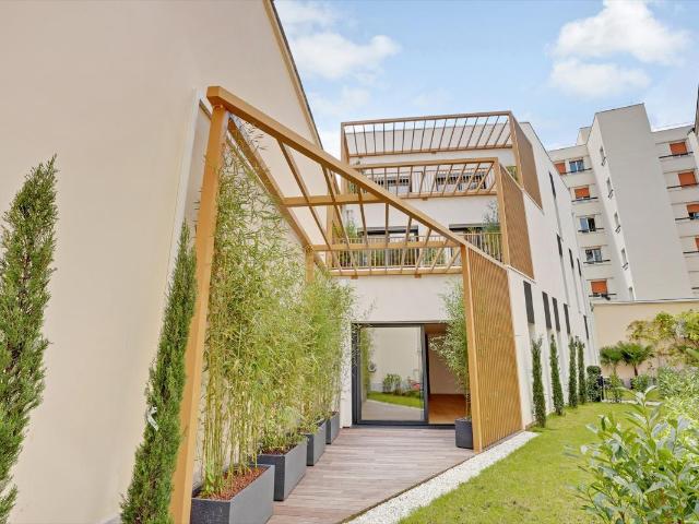 Maison 5 pièces 194 m²