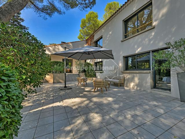 Maison 5 pièces 194 m²
