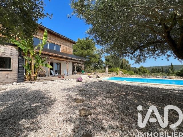 Maison 5 pièces 194 m²