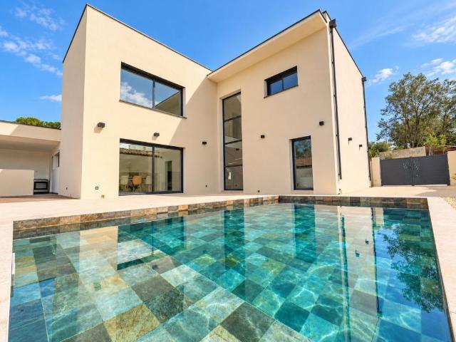 Maison 5 pièces 194 m²