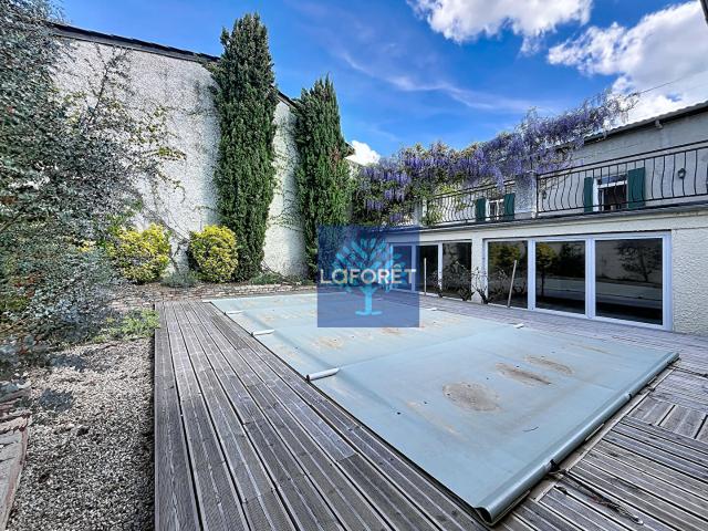 Maison 5 pièces, 194 m² à louer à Millery 69390