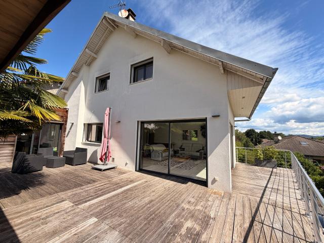 Maison 5 pièces 195 m²