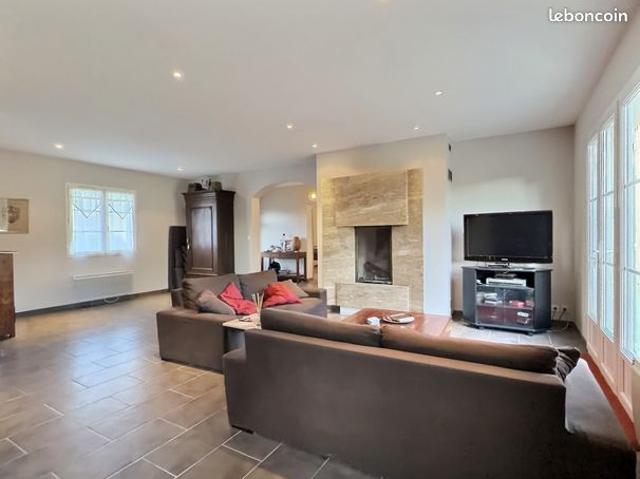 Maison 5 pièces 195 m²