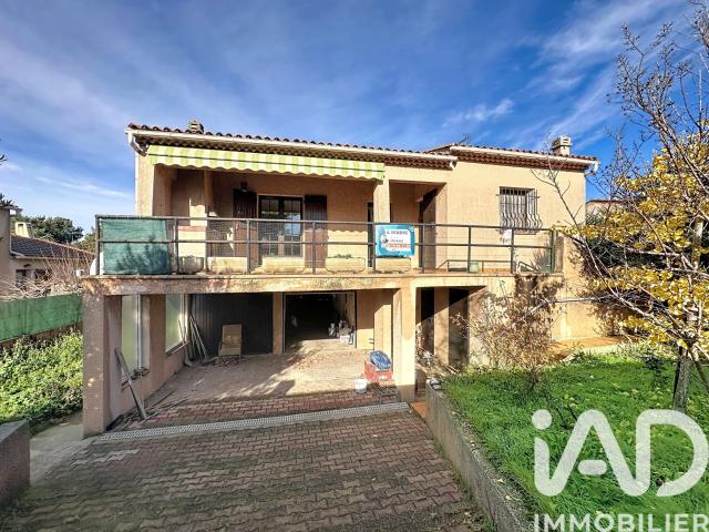 Maison 5 pièces 196 m²