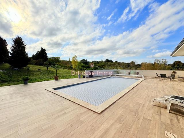 Maison 5 pièces 197 m²