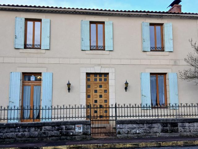 Maison 5 pièces 197 m²