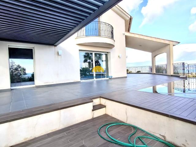 Maison 5 pièces 198 m²