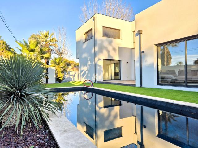 Maison 5 pièces 198 m²