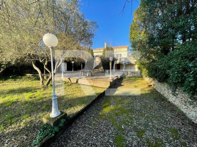 Maison 5 pièces 190 m²