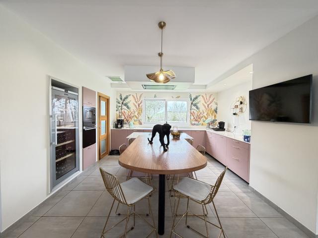 Maison 5 pièces 225 m²