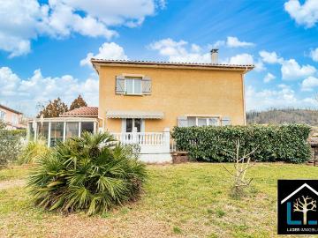 Maison 6 pièces 217 m²