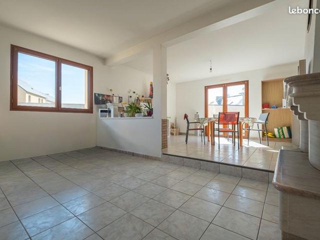 Maison 5 pièces 192 m²