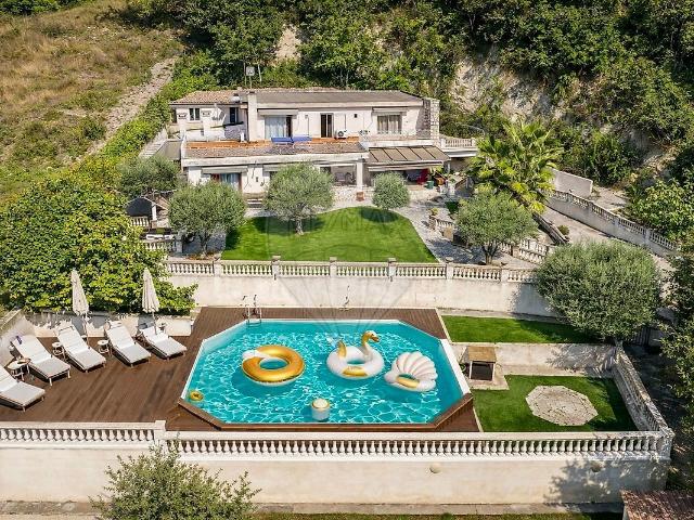 Maison 5 pièces 193 m²