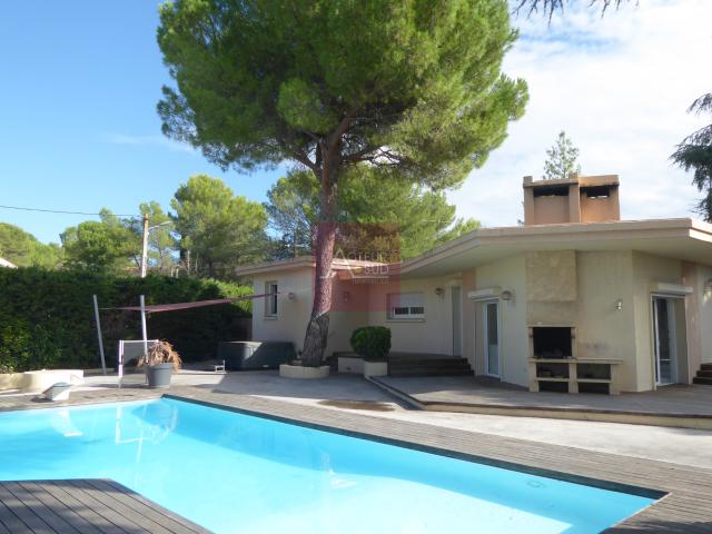 Maison 5 pièces 205 m²