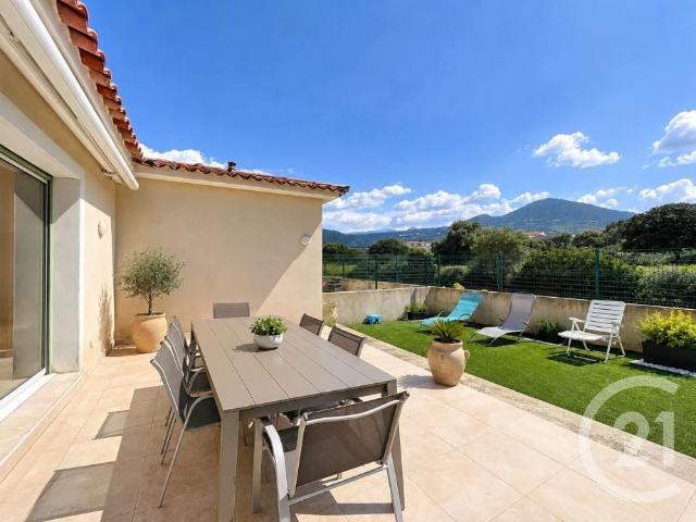 Maison 5 pièces 205 m²