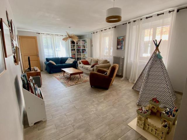 Maison 5 pièces 205 m²