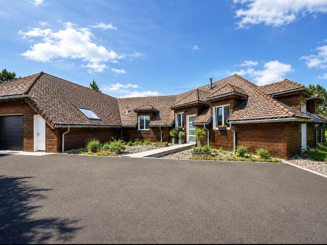 Maison 5 pièces 206 m²