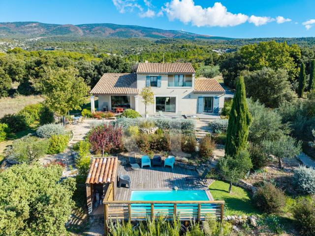 Maison 5 pièces 206 m²