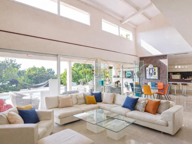 Maison 5 pièces 207 m²