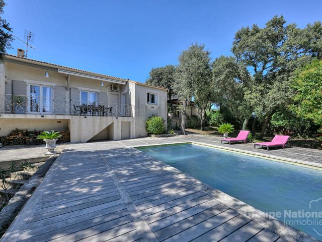 Maison 5 pièces 207 m²