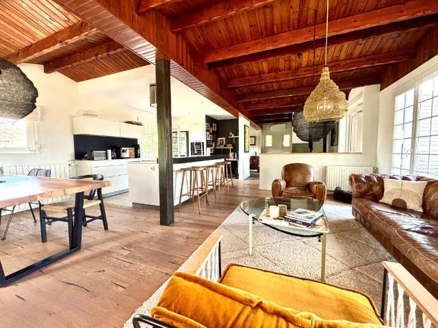 Maison 5 pièces 207 m²