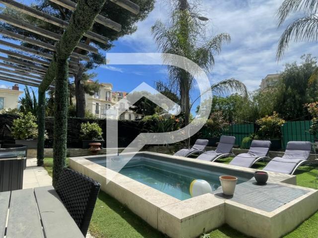 Maison 5 pièces 208 m²