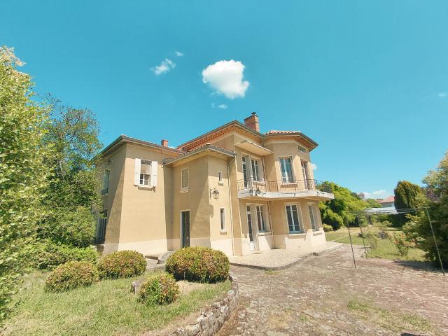 Maison 5 pièces 208 m²