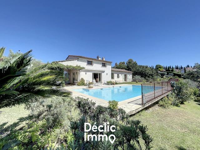 Maison 5 pièces, 208 m² à louer à Opio 06650