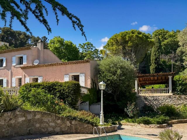 Maison 6 pièces 200 m²