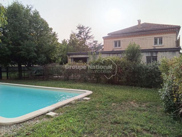Maison 5 pièces 200 m²
