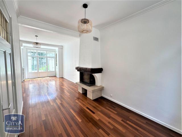 Maison 5 pièces 200 m²