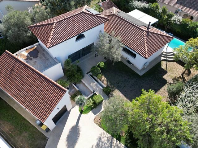 Maison 5 pièces 200 m²