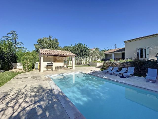 Maison 5 pièces 200 m²