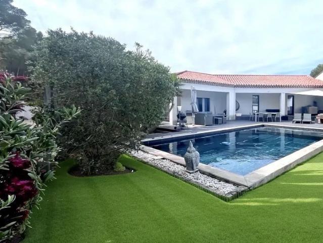 Maison 5 pièces 200 m²