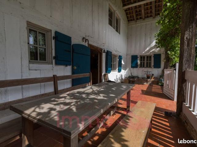 Maison 5 pièces 200 m²