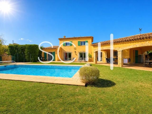 Maison 5 pièces 200 m²