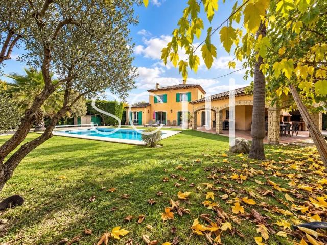 Maison 5 pièces 200 m²